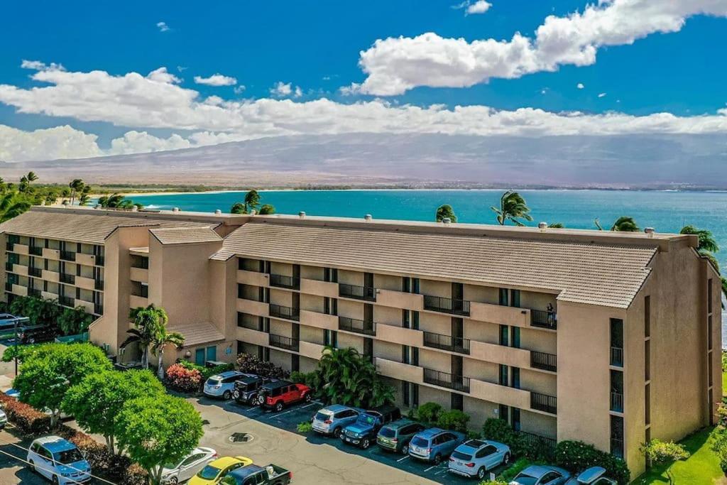 Stunning Maui Direct Ocean Front On The Beach, Walk To Beach From Condo, Watch Turtles, Whales, Ac In All Rooms Ocean View Pool And Spa Wailuku Екстериор снимка