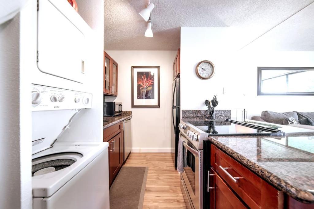 Stunning Maui Direct Ocean Front On The Beach, Walk To Beach From Condo, Watch Turtles, Whales, Ac In All Rooms Ocean View Pool And Spa Wailuku Екстериор снимка