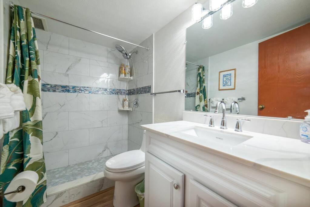 Stunning Maui Direct Ocean Front On The Beach, Walk To Beach From Condo, Watch Turtles, Whales, Ac In All Rooms Ocean View Pool And Spa Wailuku Екстериор снимка